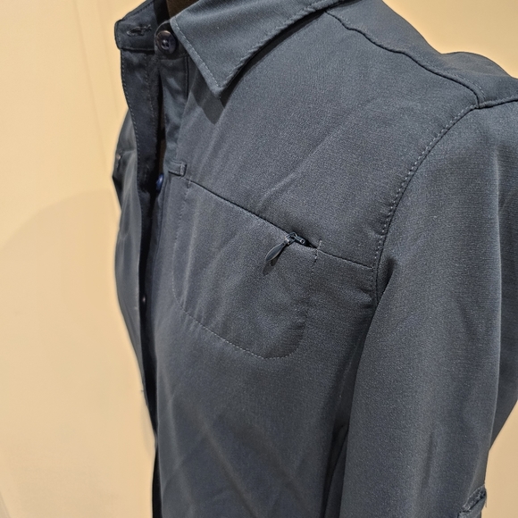 REI Women's Hiking shirt - Picture 3 of 14